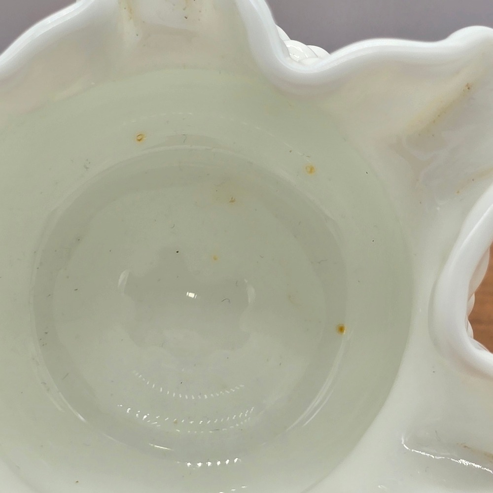 Vintage Milk Glass Hobnail Ruffled‎ Vase Fenton Small Accent Decor - Picture 5 of 6